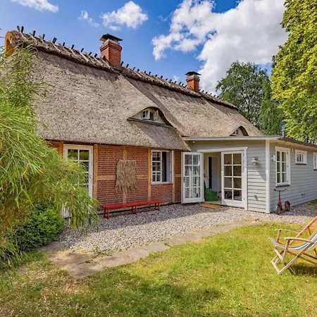 Appelhus Modern Retreat *
